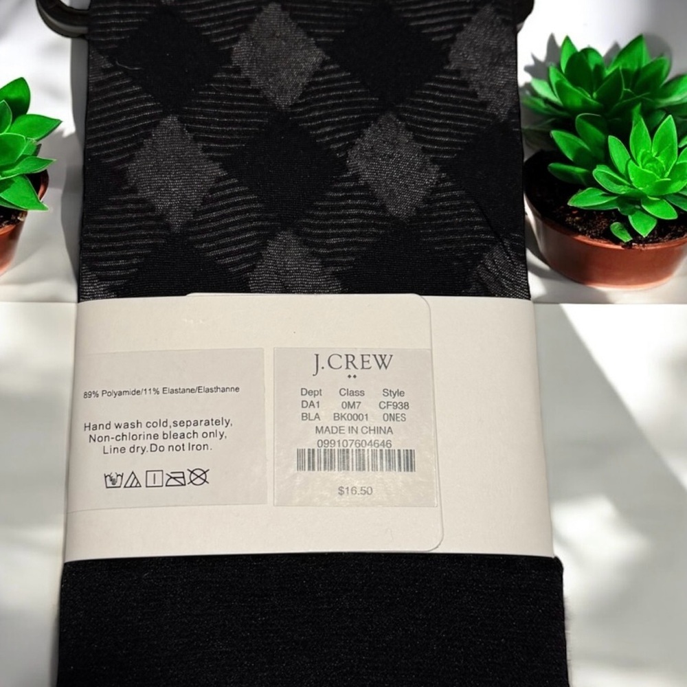 🆕J.Crew Buffalo Check Black Sheer Socks - Picture 3 of 12
